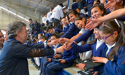 Viaje al santismo: un análisis del arranque de su segundo gobierno