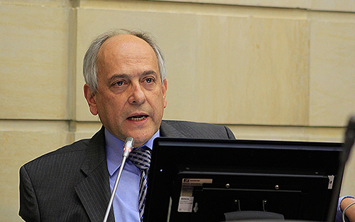 El Senador por el Centro Democrático, José Obdulio Gaviria.