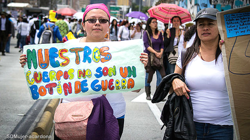 Asistentes al Festival por la vida de las Mujeres, que conmemoró el “Día Nacional por la Dignidad de las Mujeres Víctimas de Violencia Sexual”.