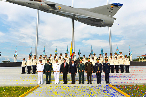 El Presidente Santos con los Altos Mandos Militares y de la Policía Nacional en Cali.