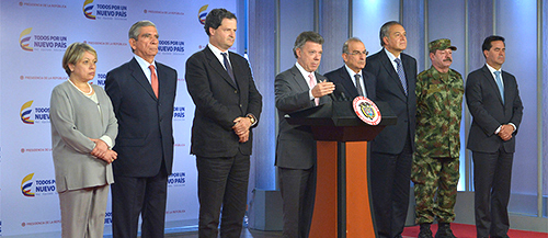 El Presidente Santos y la delegación de paz del Gobierno Nacional.