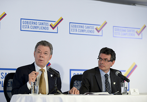 El Presidente Santos y el Ministro de Salud Alejandro Gaviria.