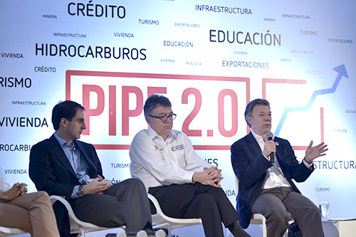 El Presidente Santos y el Minhacienda Cárdenas durante la presentación del PIPE 2.0.