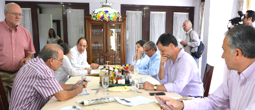 Delegación de paz del Gobierno Nacional.