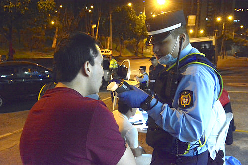 Policía de tránsito en la ciudad de Cali.