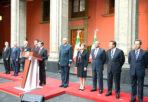 El Presidente mexicano Enrique Peña Nieto anuncia la recaptura del Chapo Guzmán.