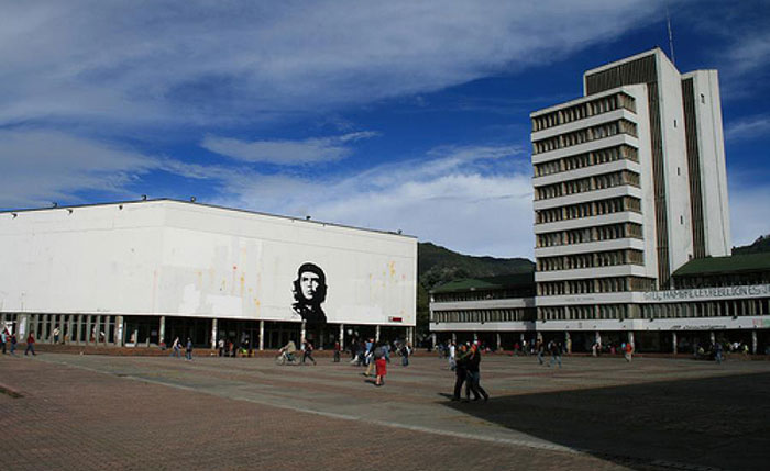 Estudiantes Universidad Nacional.  