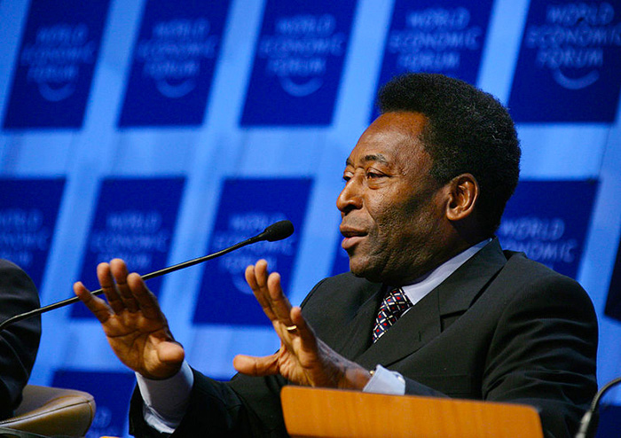 Exfutbolista y activista político brasileño, Pelé.