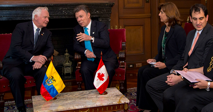 Presidente Juan Manuel Santos con el Gobernador de Canadá.