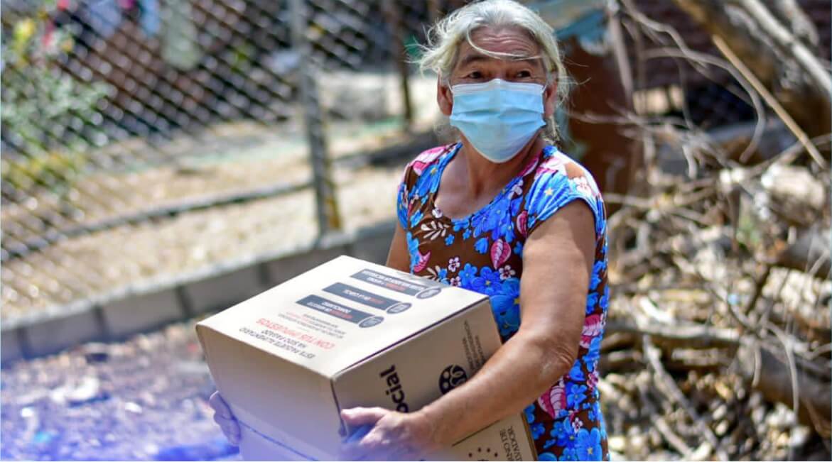 mujer-mercado-Bukele-autoritarismo-Manuel-Rayran