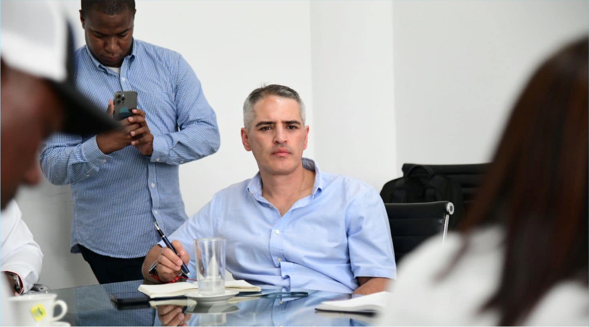 Gobernador-Antioquia-vaca-4g-Gonzalo-Duque