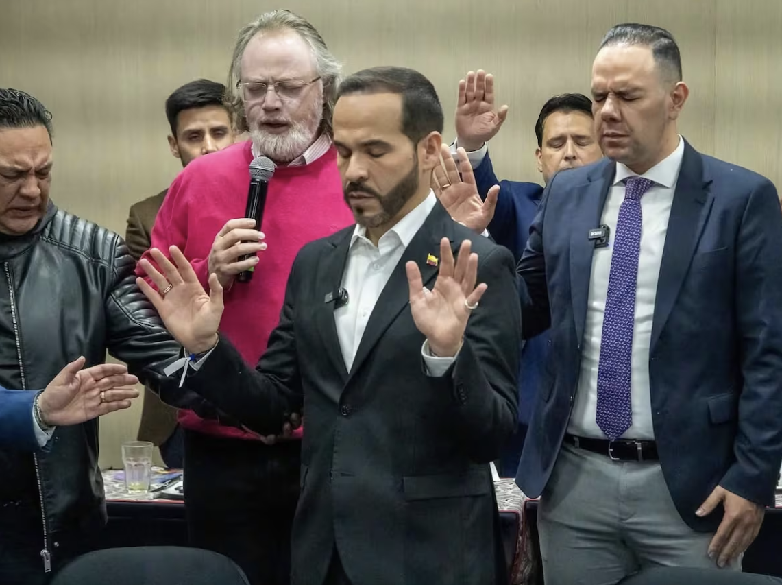 Arca de Noé y Patria Milagro: ¿Dios al servicio de la política?